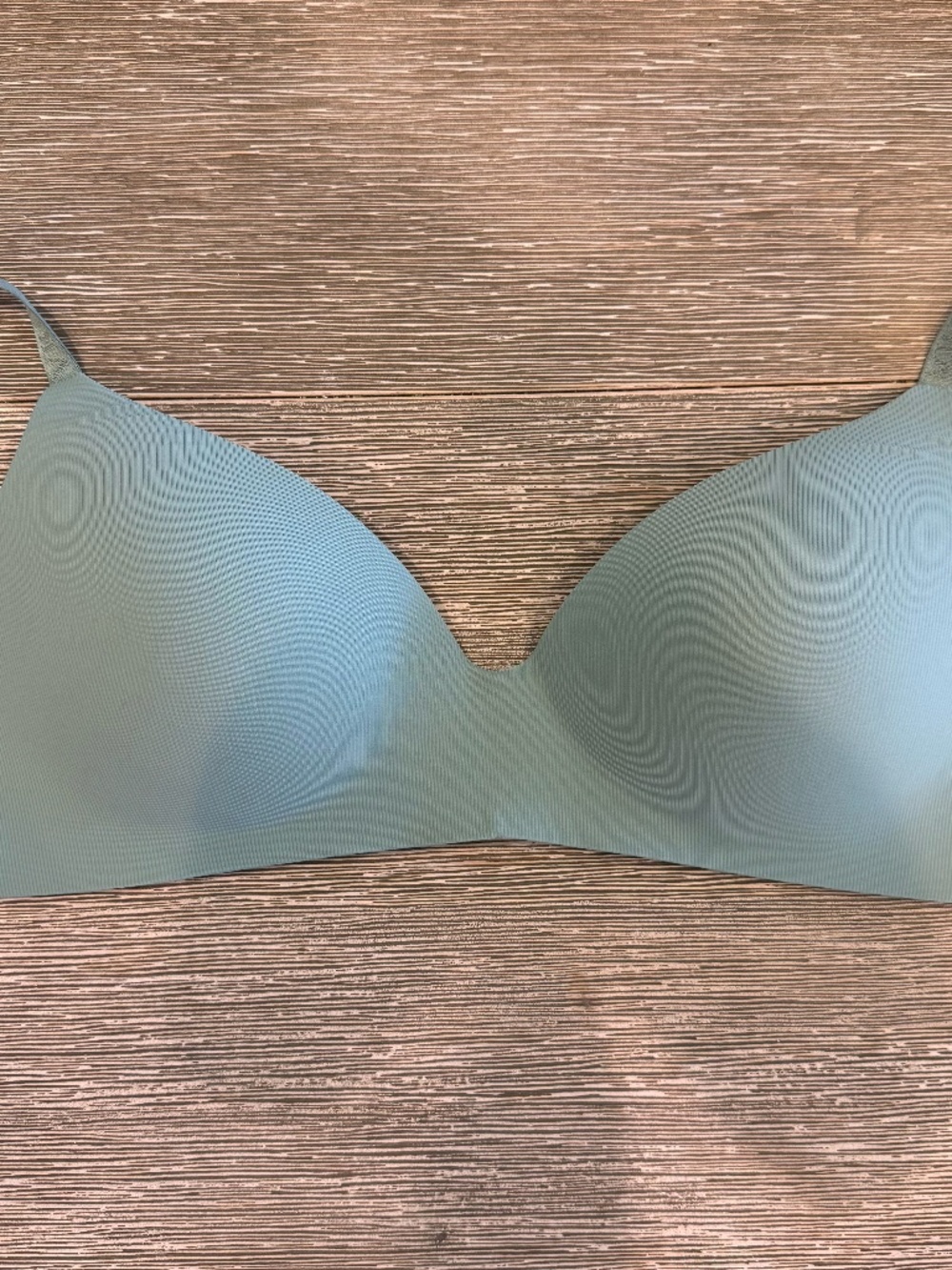 Victoria's Secret Lightly Lined Wireless Bra Size 34D